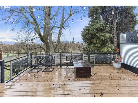 2500 Belmont Drive Hood River OR 97031