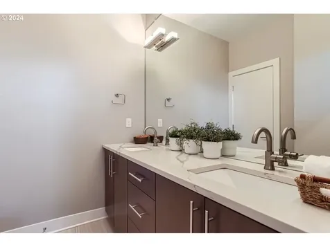 12142 NW Millford Street Portland OR 97229