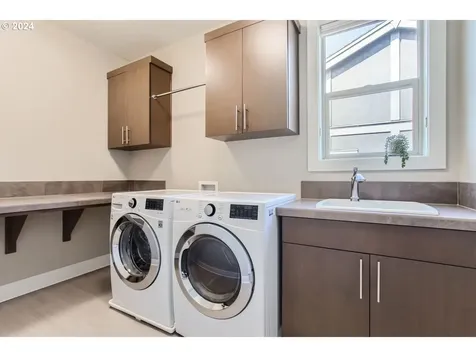 12142 NW Millford Street Portland OR 97229