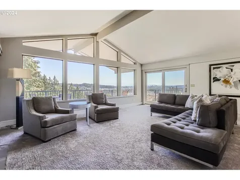 16200 Se Hagen Road Happy Valley OR 97086