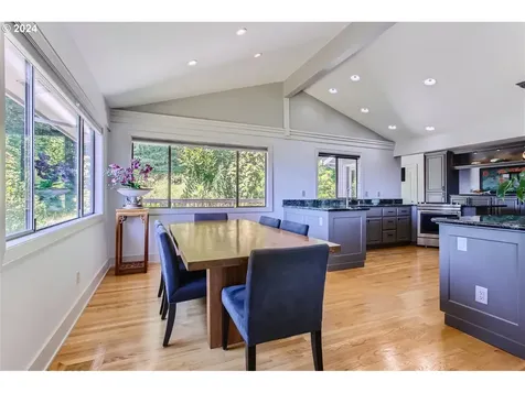16200 Se Hagen Road Happy Valley OR 97086