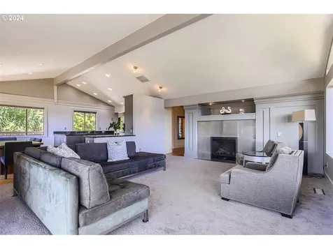 16200 Se Hagen Road Happy Valley OR 97086