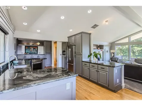 16200 Se Hagen Road Happy Valley OR 97086