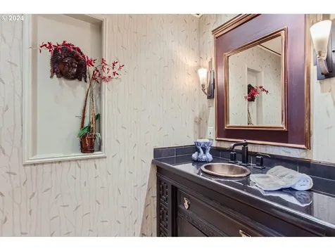 16200 Se Hagen Road Happy Valley OR 97086