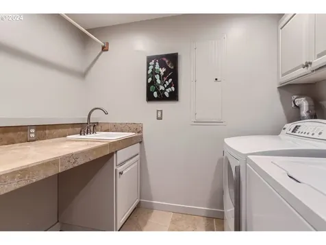 16200 Se Hagen Road Happy Valley OR 97086