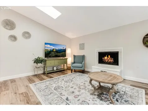 10250 SW 85th Avenue Portland OR 97223