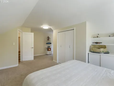 1612 Sw Upland Drive Portland OR 97221