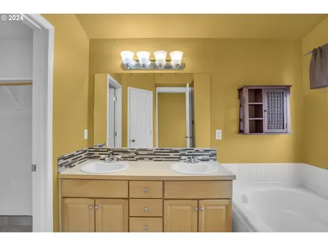 501 Se 171st Avenue Vancouver WA 98684