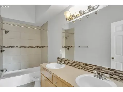 501 Se 171st Avenue Vancouver WA 98684