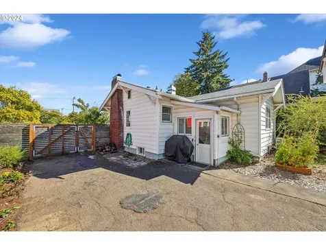7533 N Chatham Avenue Portland OR 97217