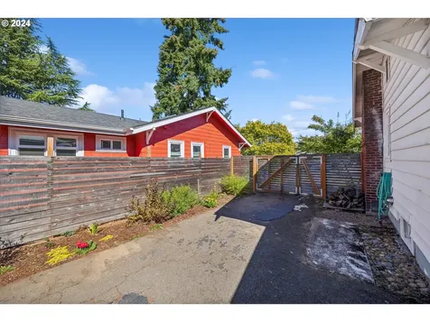 7533 N Chatham Avenue Portland OR 97217
