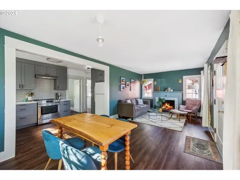 7533 N Chatham Avenue Portland OR 97217