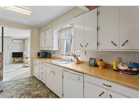 505 Hemlock Street Florence OR 97439