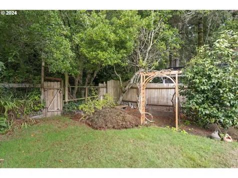 505 Hemlock Street Florence OR 97439