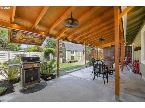 1495 Sw Apperson Street Mcminnville OR 97128