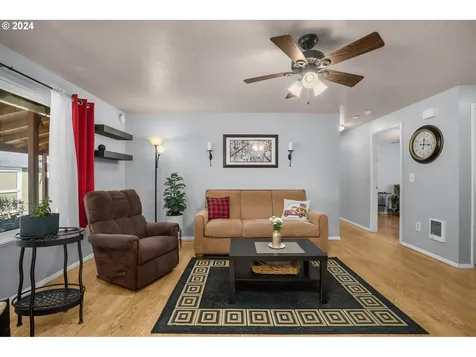 1495 Sw Apperson Street Mcminnville OR 97128