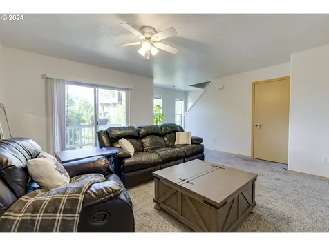 1454 Sw Binford Lake Parkway Gresham OR 97080