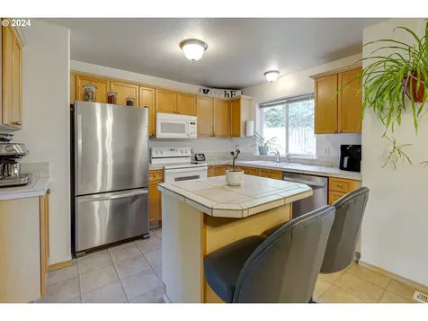1454 Sw Binford Lake Parkway Gresham OR 97080