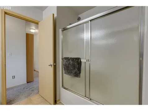 1454 Sw Binford Lake Parkway Gresham OR 97080