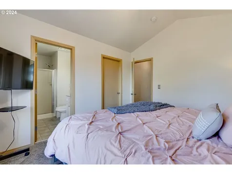 1454 Sw Binford Lake Parkway Gresham OR 97080