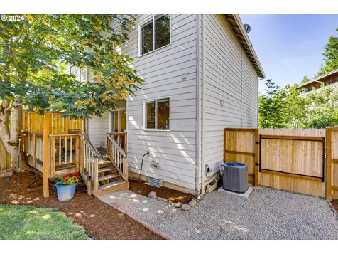 1454 Sw Binford Lake Parkway Gresham OR 97080