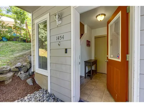 1454 Sw Binford Lake Parkway Gresham OR 97080