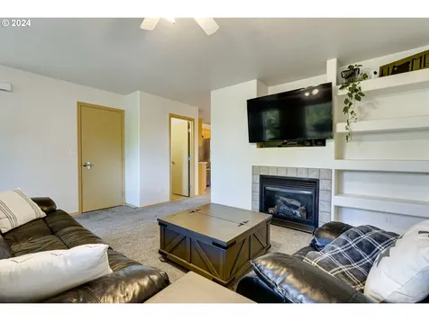 1454 Sw Binford Lake Parkway Gresham OR 97080