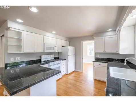 30521 Rancho Road Lebanon OR 97355