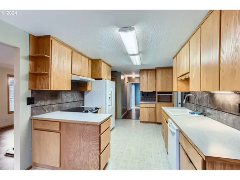 30940 NW Claxtar Street North Plains OR 97133