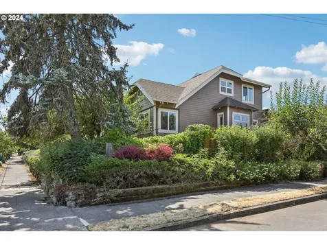 5273 Ne 23rd Avenue Portland OR 97211