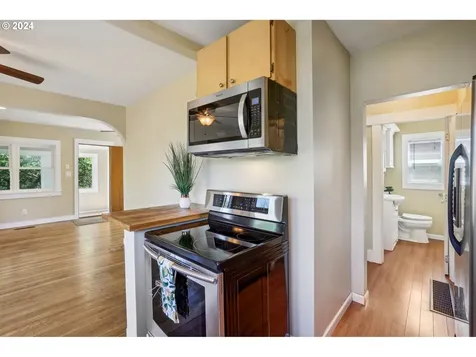 5273 Ne 23rd Avenue Portland OR 97211