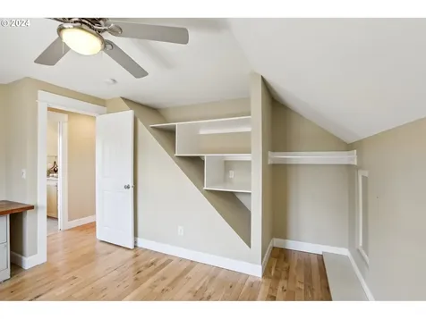 5273 Ne 23rd Avenue Portland OR 97211