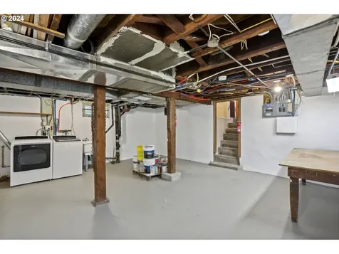 5273 Ne 23rd Avenue Portland OR 97211