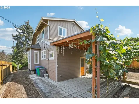5273 Ne 23rd Avenue Portland OR 97211