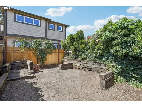 5273 Ne 23rd Avenue Portland OR 97211