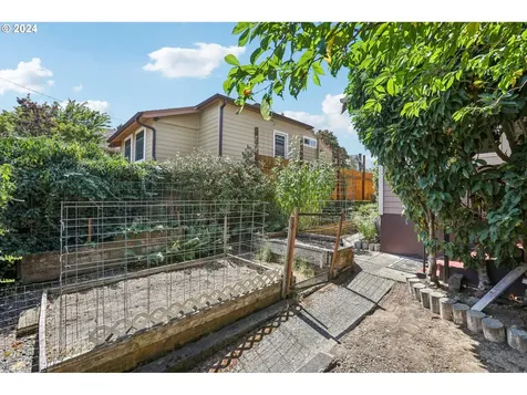 5273 Ne 23rd Avenue Portland OR 97211