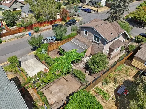 5273 Ne 23rd Avenue Portland OR 97211