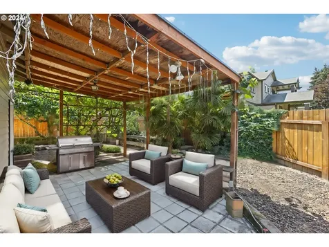 5273 Ne 23rd Avenue Portland OR 97211