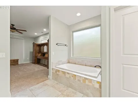 1518 NE Vista Fe Court Roseburg OR 97470