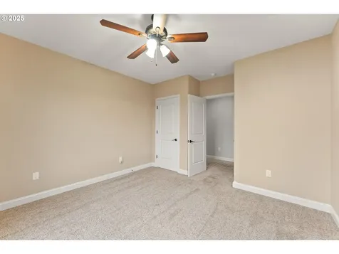 1518 NE Vista Fe Court Roseburg OR 97470