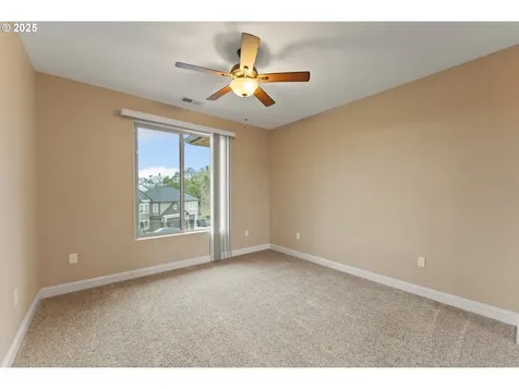 1518 NE Vista Fe Court Roseburg OR 97470