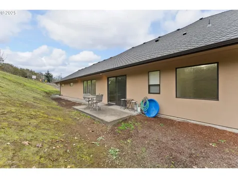 1518 NE Vista Fe Court Roseburg OR 97470