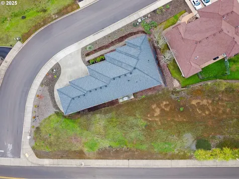 1518 NE Vista Fe Court Roseburg OR 97470
