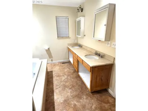 202 NW 179th Street Ridgefield WA 98642