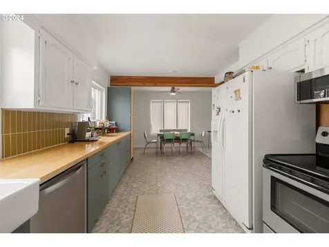 8605 N Dana Avenue Portland OR 97203