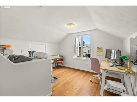 8605 N Dana Avenue Portland OR 97203
