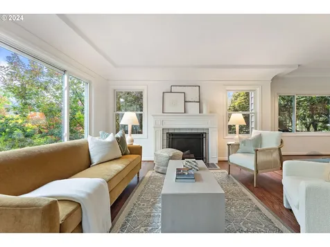 5844 NE 32nd Place Portland OR 97211