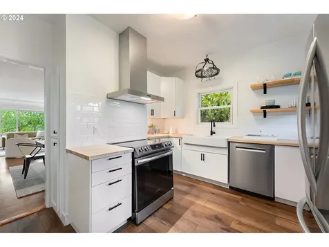 5844 NE 32nd Place Portland OR 97211
