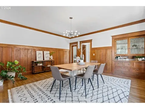 3744 SE Clay Street Portland OR 97214