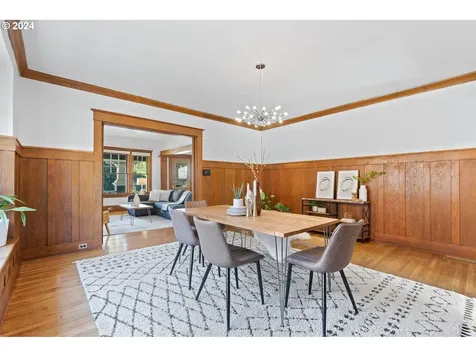 3744 SE Clay Street Portland OR 97214